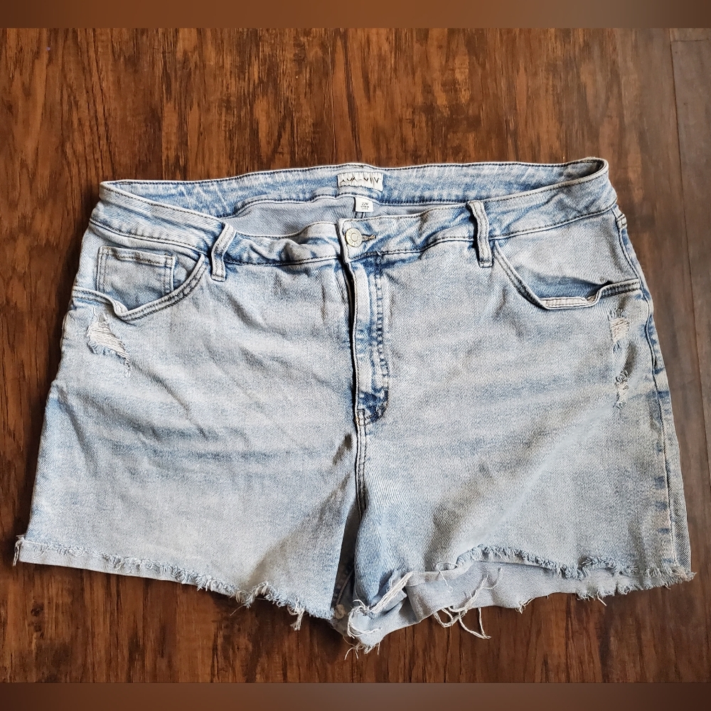 Ava & Viv denim shorts size 22W